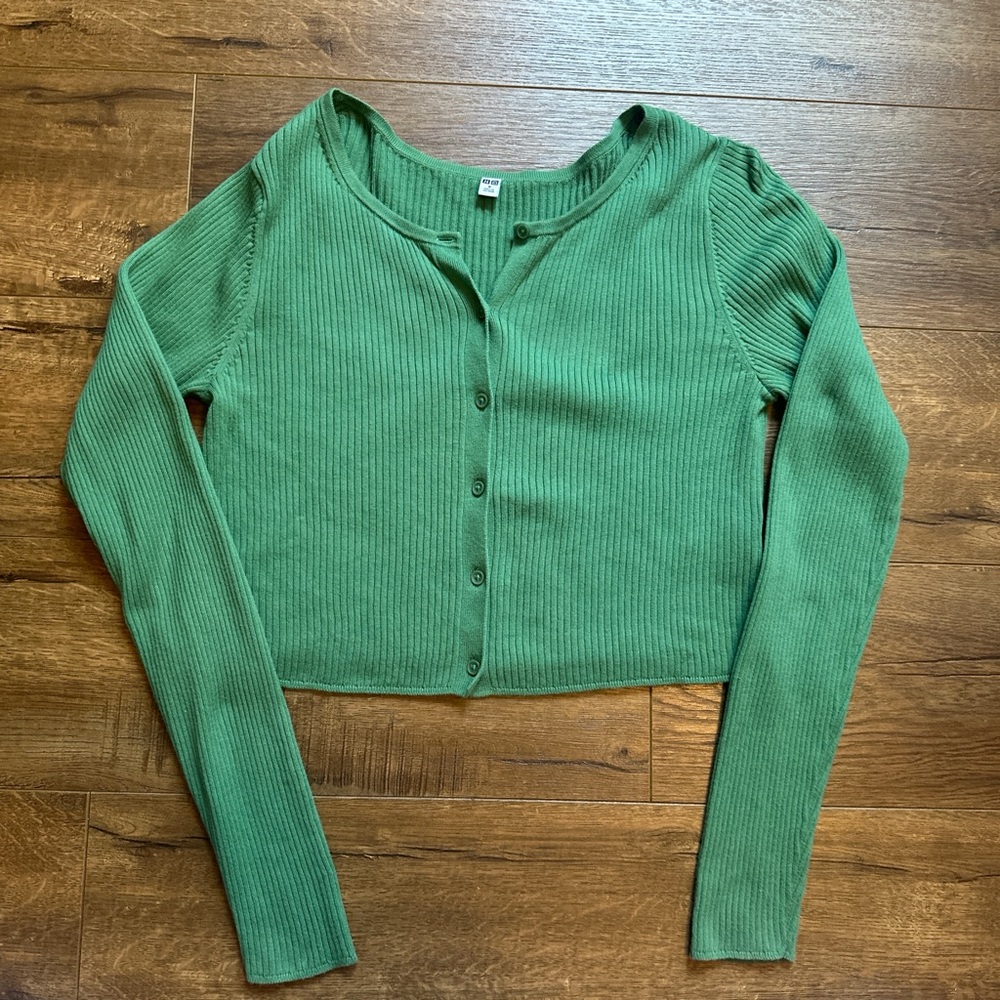 Uniqlo Green Ribbed Button-Up Cropped Cardigan